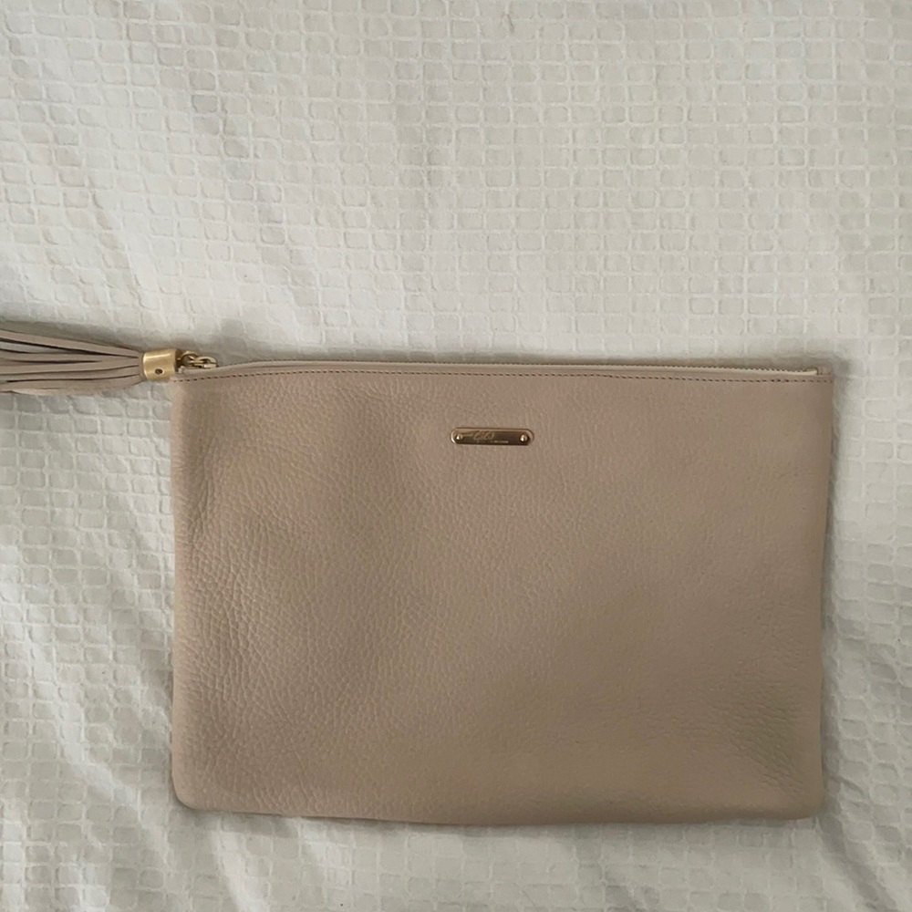 Gigi New York Uber Clutch